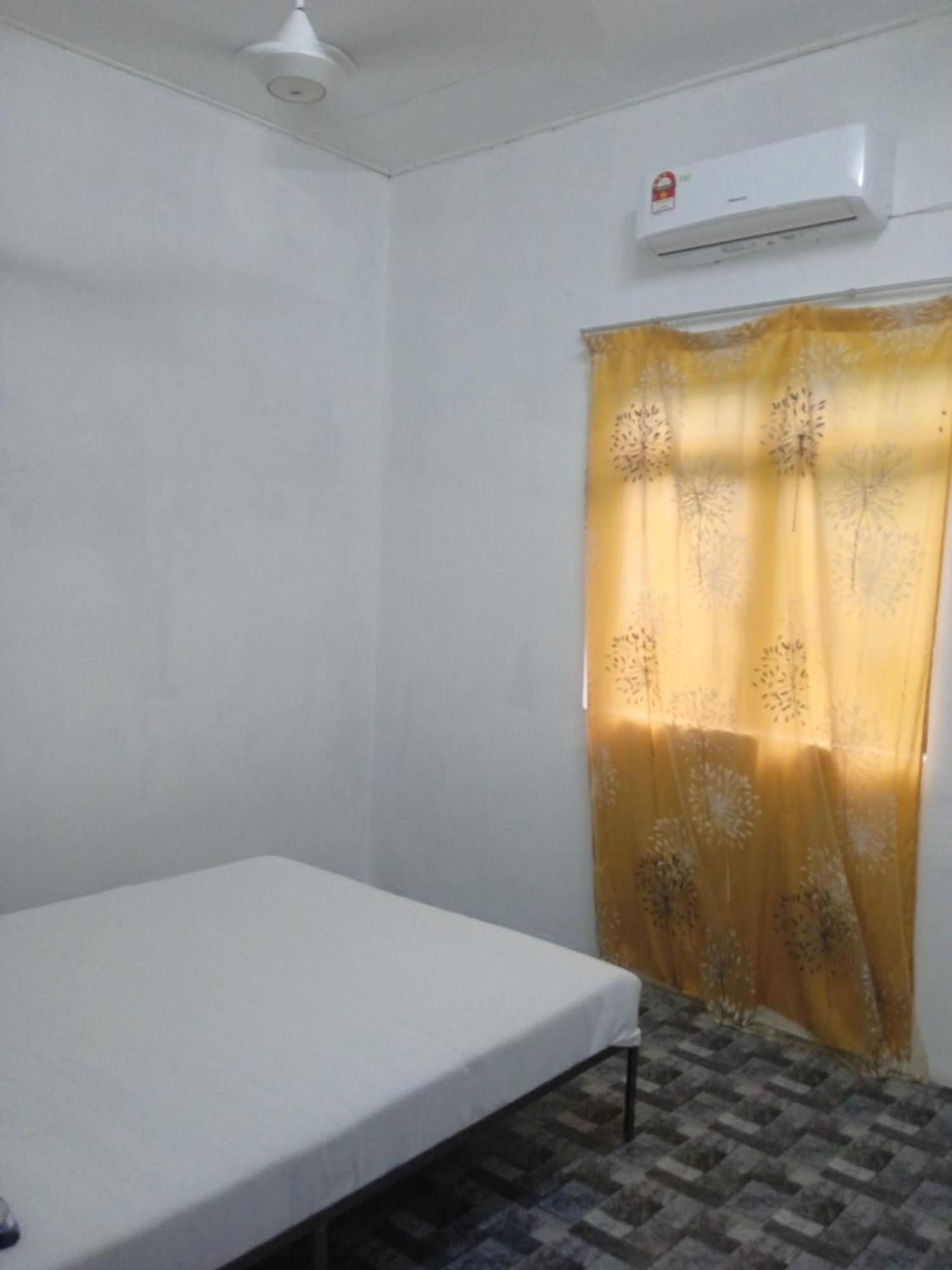 Homestay Idaman B B With 2 Room Aircond 2 Quen Bed And Not Sharing Room -Privacy Kuala Terengganu Extérieur photo
