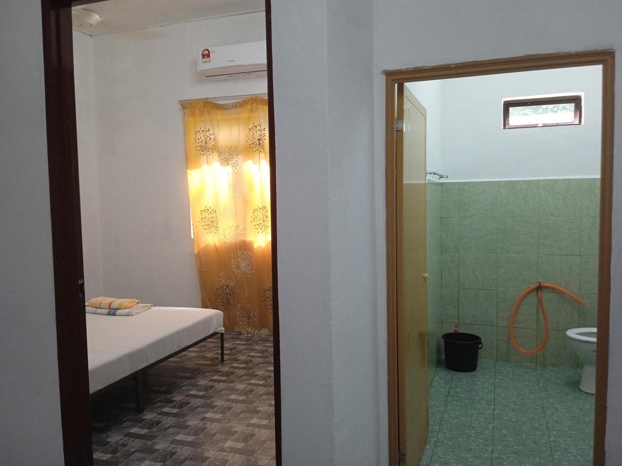 Homestay Idaman B B With 2 Room Aircond 2 Quen Bed And Not Sharing Room -Privacy Kuala Terengganu Extérieur photo
